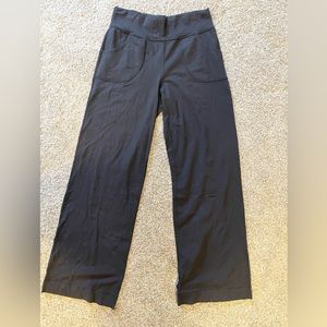 Lululemon black wide leg pants